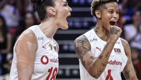 Vargas ve Zehra Birbirini Sildi!